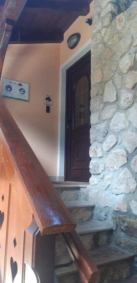 Apartment Tarman Jesenice Esterno foto